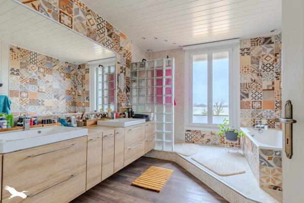 Maison à vendre |  Ambès |  5 pièces | 158 m²