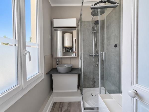 Appartement à vendre 260 000 € Paris 15 1 pièce 23 m² DPE F