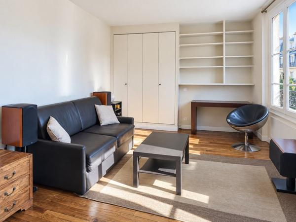 Appartement à vendre 260 000 € Paris 15 1 pièce 23 m² DPE F