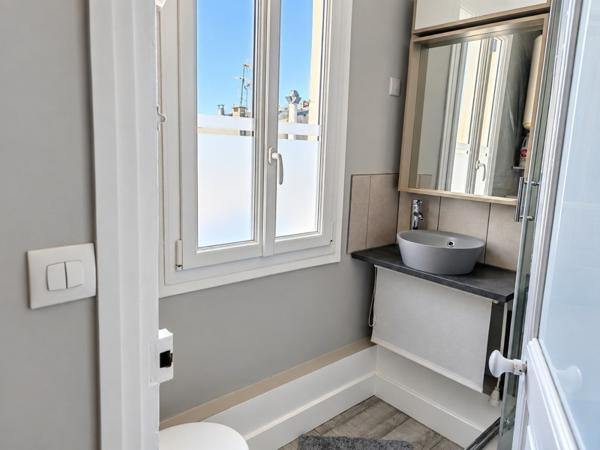 Appartement à vendre 260 000 € Paris 15 1 pièce 23 m² DPE F