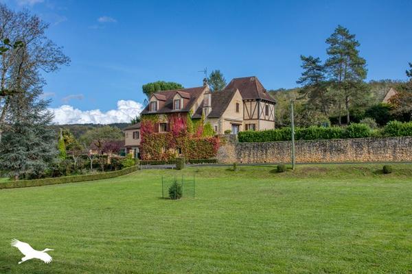 Maison à vendre |  Les Eyzies-de-Tayac-Sireuil |  9 pièces | 160 m²