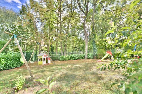 PROPRIÉTÉ EN PIERRE 545 M2, TERRAIN ARBORÉ DE 6972 M2, ANCIEN MOULIN, GÎTE, APPARTEMENT, MAISON, STUDIO, 15 CHAMBRES, DÉPENDANCES, GARAGE, FIBRE OPTIQUE, PUITS PANNEAUX SOLAIRES