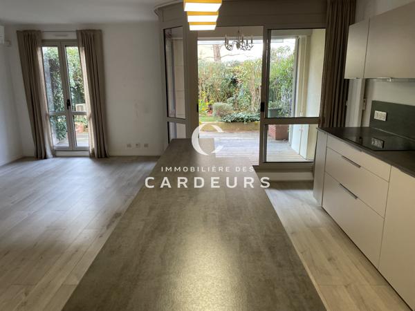 Appartement
                                                                                                                                                                                                                                                                                                                        3 pièce(s)                                                                                                                                                                                                          2 chambre(s)                                                                                                                                                                                                          80  m²