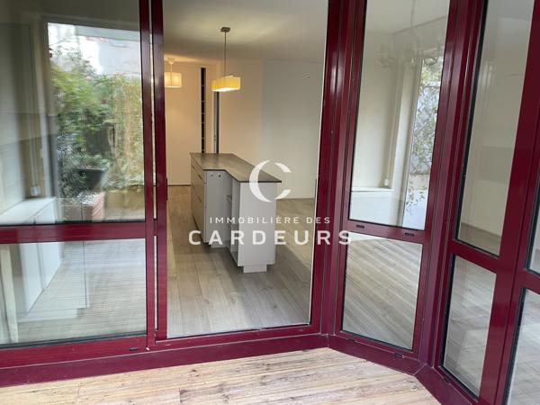 Appartement
                                                                                                                                                                                                                                                                                                                        3 pièce(s)                                                                                                                                                                                                          2 chambre(s)                                                                                                                                                                                                          80  m²