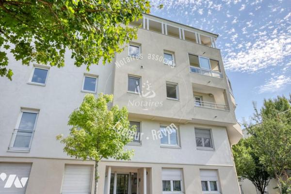 Appartement familial de 5 pièces, climatisé, avec véranda et terrasse