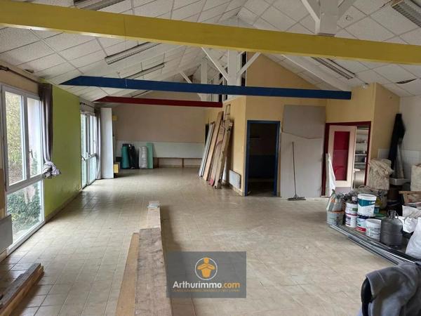 Location Local industriel à Les Velluire-sur-Vendée