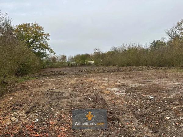 Location Local industriel à Les Velluire-sur-Vendée