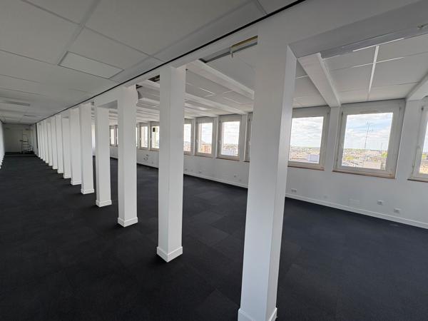 Location bureaux Orléans centre - Proche gare - Plateaux rénovés divisibles avec parkings