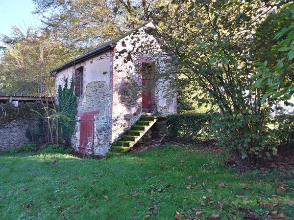Manoir de 1850, maison de gardien et tennis sur un parc de 5ha