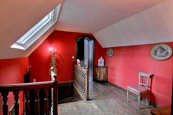 Manoir de 1850, maison de gardien et tennis sur un parc de 5ha