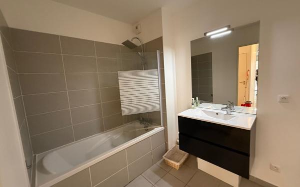 Appartement à vendre    3 pièces • 59 m2 Rillieux-la-Pape