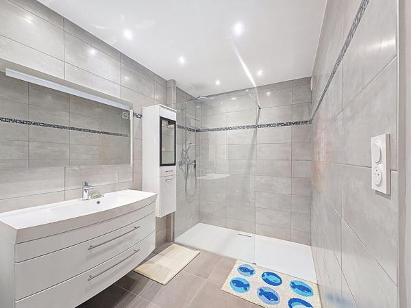 Appartement 3 pièces - 95 m² Exclusivité efficity