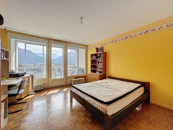 Appartement 3 pièces - 95 m² Exclusivité efficity