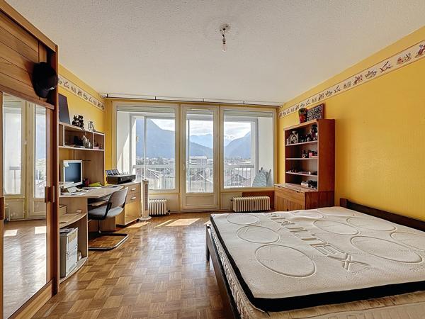 Appartement 3 pièces - 95 m² Exclusivité efficity