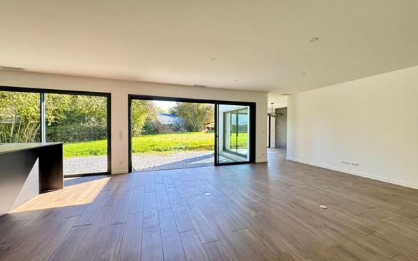 Maison à vendre    4 pièces •  Morlaàs