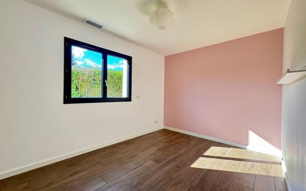 Maison à vendre    4 pièces •  Morlaàs