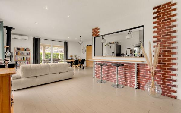 Maison à vendre    5 pièces •  L'Isle-Jourdain