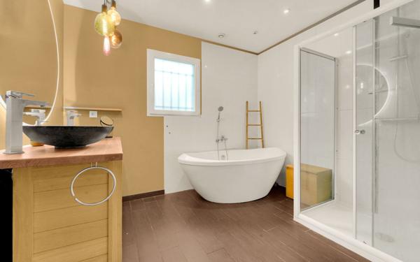 Maison à vendre    5 pièces •  L'Isle-Jourdain