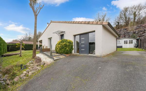 Maison à vendre    5 pièces •  L'Isle-Jourdain