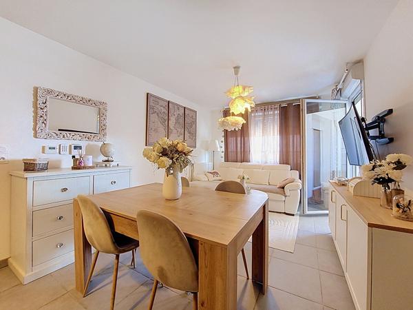 A VENDRE - Quartier Saint Martin du Touch - Appartement T2 de 43m² avec une place de parking et une loggia