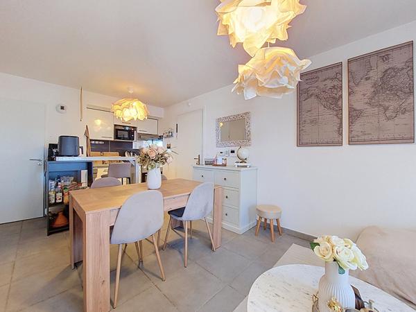 A VENDRE - Quartier Saint Martin du Touch - Appartement T2 de 43m² avec une place de parking et une loggia