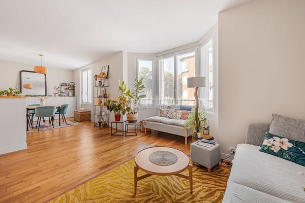 Vente
                Appartement68 m² - 2 Pièces -
                    SURESNES (92150)