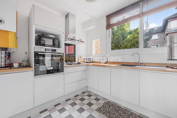 Vente
                Appartement68 m² - 2 Pièces -
                    SURESNES (92150)