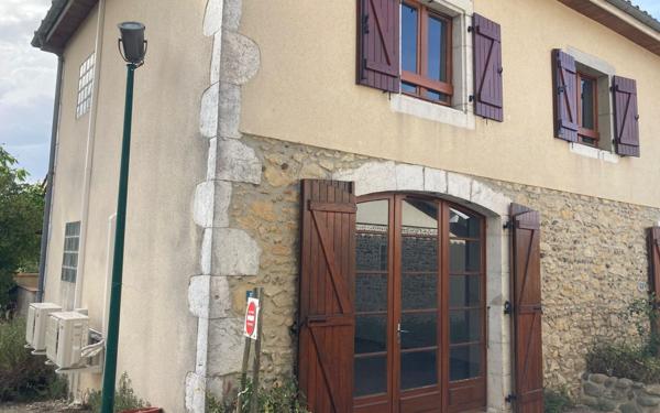 Appartement à louer    4 pièces •  Pomarez