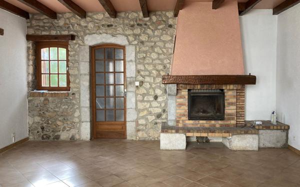 Appartement à louer    4 pièces •  Pomarez