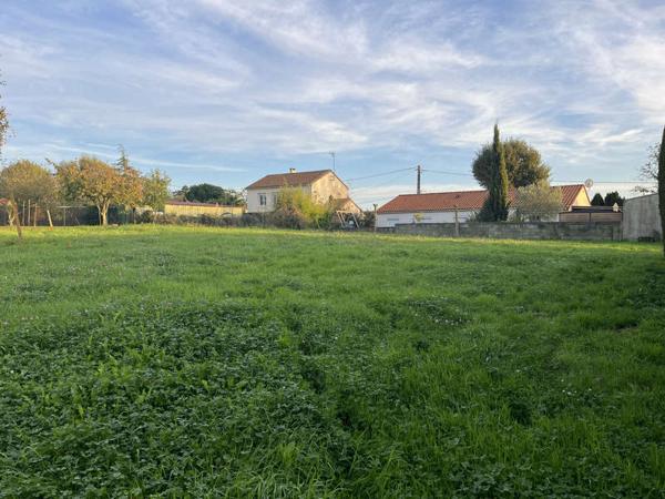 LA ROCHE SUR YON / Vente Terrain 774 m²