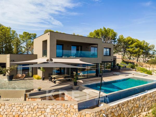 Carqueiranne, villa contemporaine 2021 de 290 m², vue mer panoramique, piscine, 5 suites