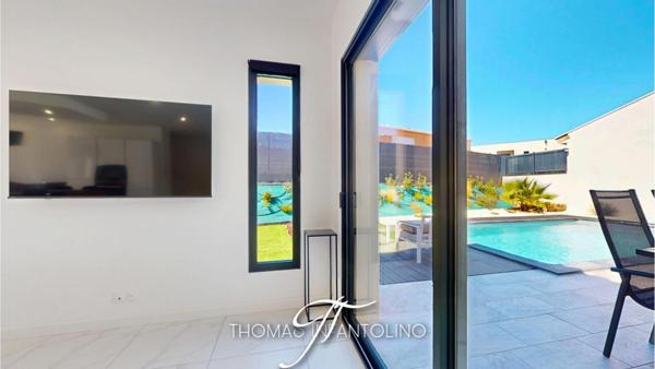 EN EXCLUSIVITE - PLAIN PIED - 4 FACES - 4 CHAMBRES - PISCINE - GARAGE