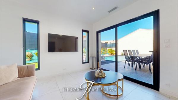 EN EXCLUSIVITE - PLAIN PIED - 4 FACES - 4 CHAMBRES - PISCINE - GARAGE