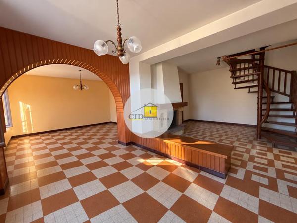 Maison 118 m² à rénover – 3 chambres, balcon, terrain clos de 370 m² et 2 garages Détails des diagnostics énergétiques