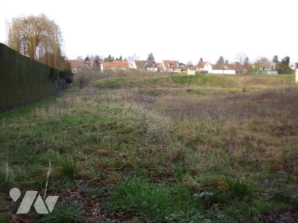 Une parcelle de terrain à bâtir située à MORISEL (80110), d'une surface de 1.250m².