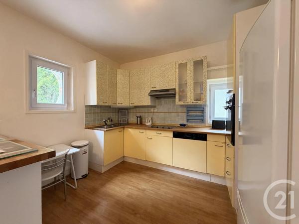 Appartement T3 à vendre  3 pièces - 84 m 2   BAGNOLES DE L ORNE NORMANDIE  - 61