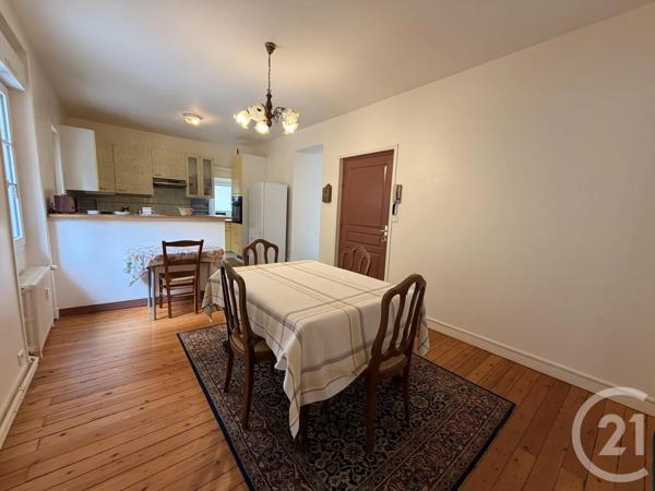 Appartement T3 à vendre  3 pièces - 84 m 2   BAGNOLES DE L ORNE NORMANDIE  - 61