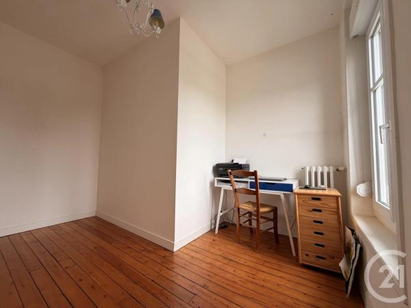 Appartement T3 à vendre  3 pièces - 84 m 2   BAGNOLES DE L ORNE NORMANDIE  - 61