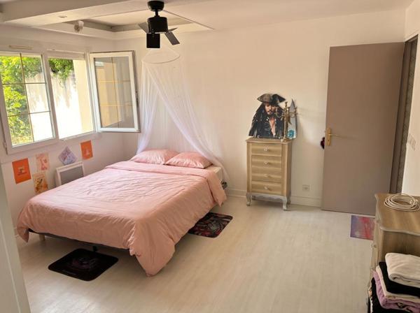 ARNIERES SUR ITON (27180) - Magnifique maison d'architecte d'environ 320 m² habitables - 5 chambres - 1 piscine couverte - 545 500  HAI