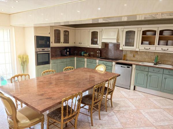 ARNIERES SUR ITON (27180) - Magnifique maison d'architecte d'environ 320 m² habitables - 5 chambres - 1 piscine couverte - 545 500  HAI