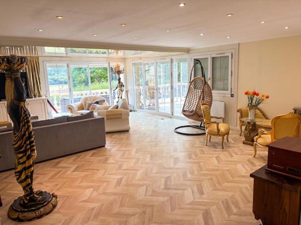 ARNIERES SUR ITON (27180) - Magnifique maison d'architecte d'environ 320 m² habitables - 5 chambres - 1 piscine couverte - 545 500  HAI
