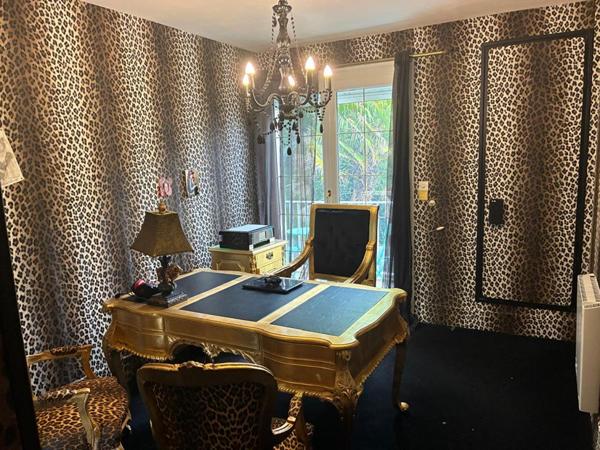 ARNIERES SUR ITON (27180) - Magnifique maison d'architecte d'environ 320 m² habitables - 5 chambres - 1 piscine couverte - 545 500  HAI