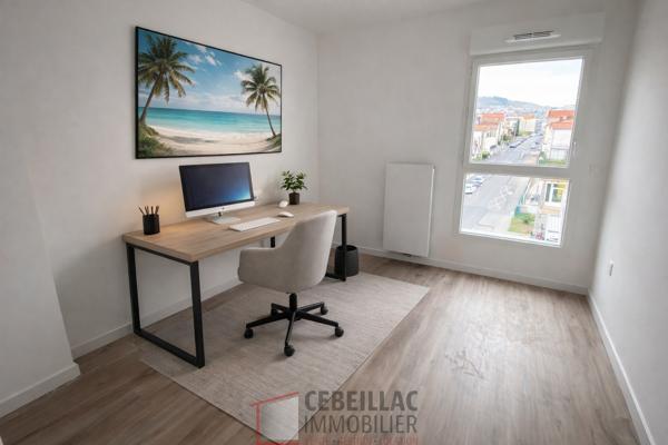 HABITABLE DE SUITE : dernier étage avec une SUPERBE TERRASSE §