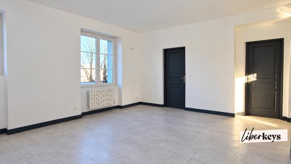 BEAUGENCY (45190) – APPARTEMENT LOUÉ AVEC COUR PRIVATIVE ET CAVE