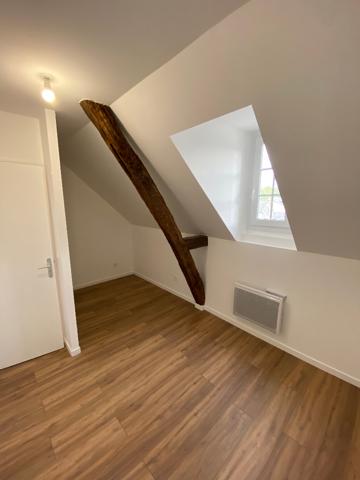À LOUER - APPARTEMENT T3 - CENTRE DE BAUGÉ