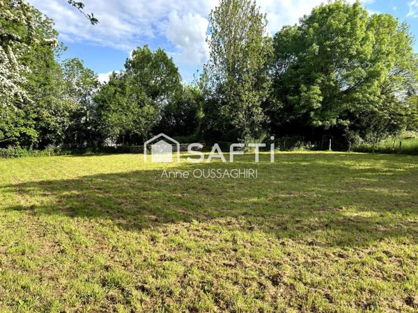 A Fonvérine. Terrain constructible au calme, cadre verdoyant et proche des commodités.