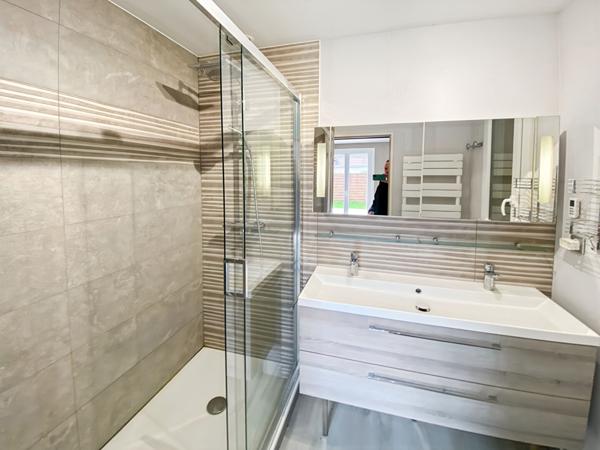 Maison Vaureal 140 m2 avec 4 chambres garage et terrain