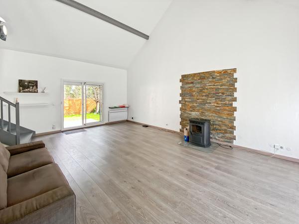 Maison Vaureal 140 m2 avec 4 chambres garage et terrain