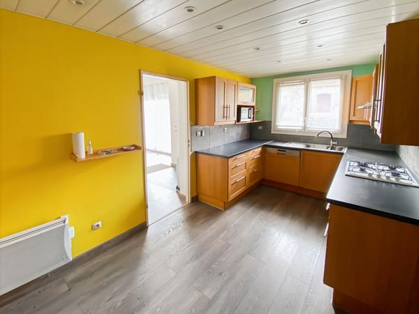 Maison Vaureal 140 m2 avec 4 chambres garage et terrain