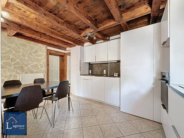 Maison de village 3P mitoyenne au calme jardin avec vue sur le Jura